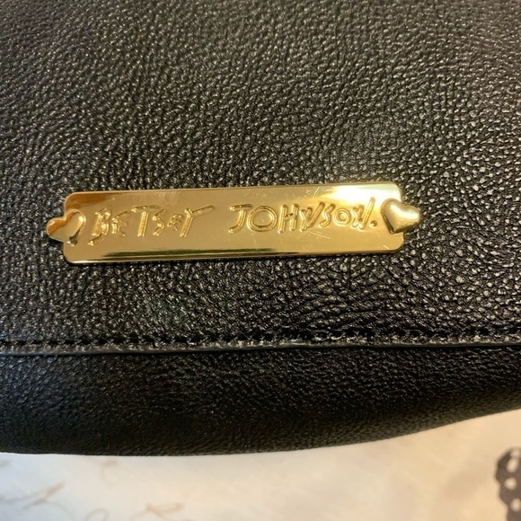 Betsey Johnson floral bow crossbody - Picture 3 of 10